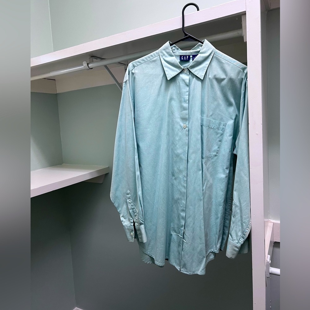 Gap mint green shirt